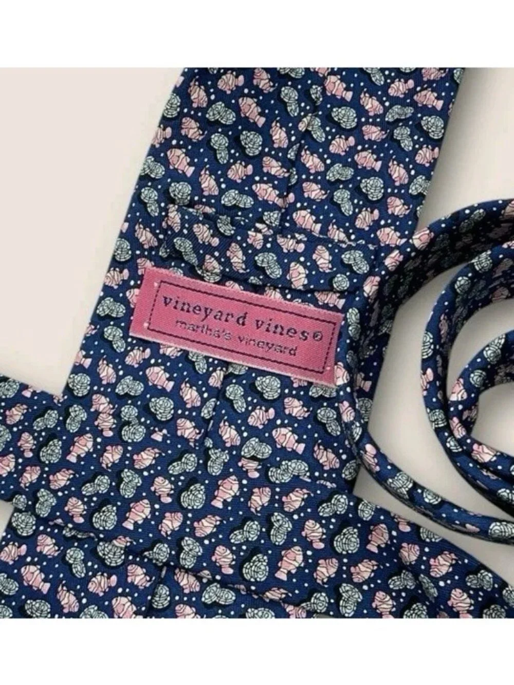 VINEYARD VINES Silk Tie USA XL Blue Pink Fish Coin W:3.7